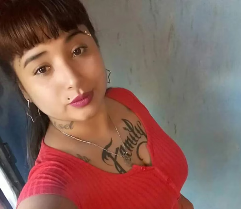 Camila Ibarra modelo Onlyfans presa