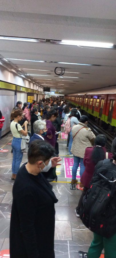 Estación La Raza Metro (Foro: Tomada de Twitter)