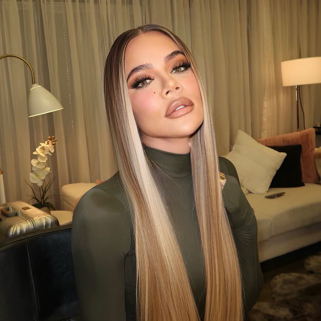 Khloe Kardashian modelo color de pelo (@khloekardashian)