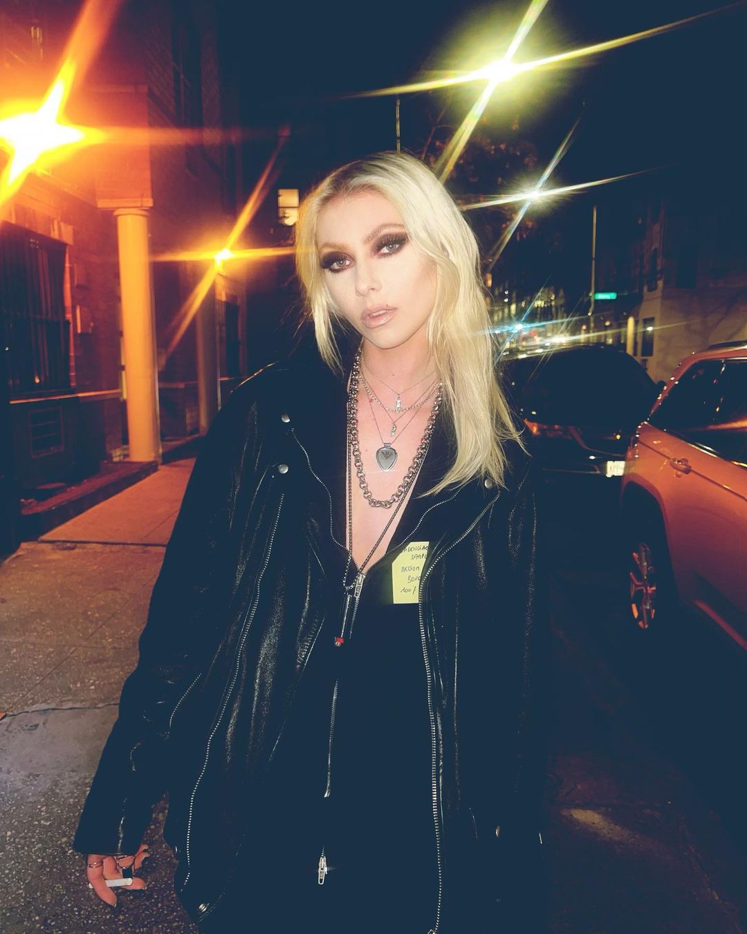 Taylor Momsen actriz cantante color de pelo (@taylormomsen)