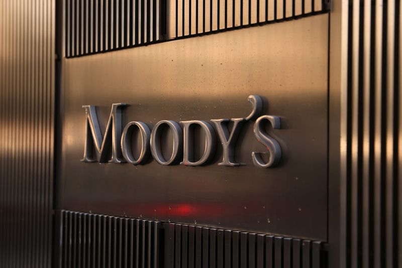 Para Moody's, la incertidumbre macroeconómica y los constantes cambios de política dificultan el entorno operativo de las empresas que trabajan en la Argentina (Reuters)