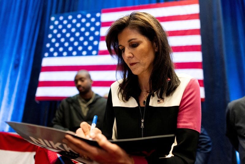 Nikki Haley logró sólo una victoria en Vermont y deja abierto su futuro en la contienda republicana.  (REUTERS/Carlos Osorio)