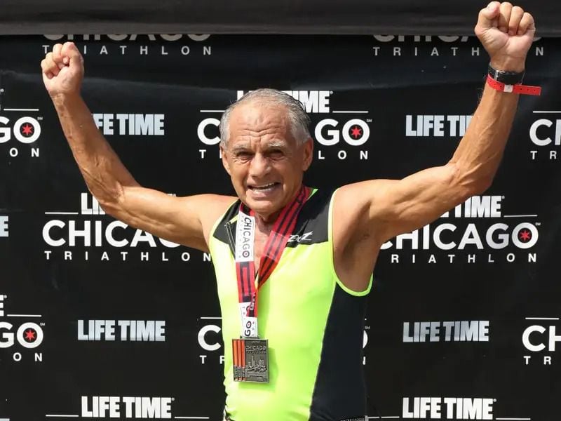 Con 83 años, Joseph Maroon ha completado ocho Triatlones Ironman, desde que empezó a participar de estos eventos deportivos a los 53 años. (Uproar PR)