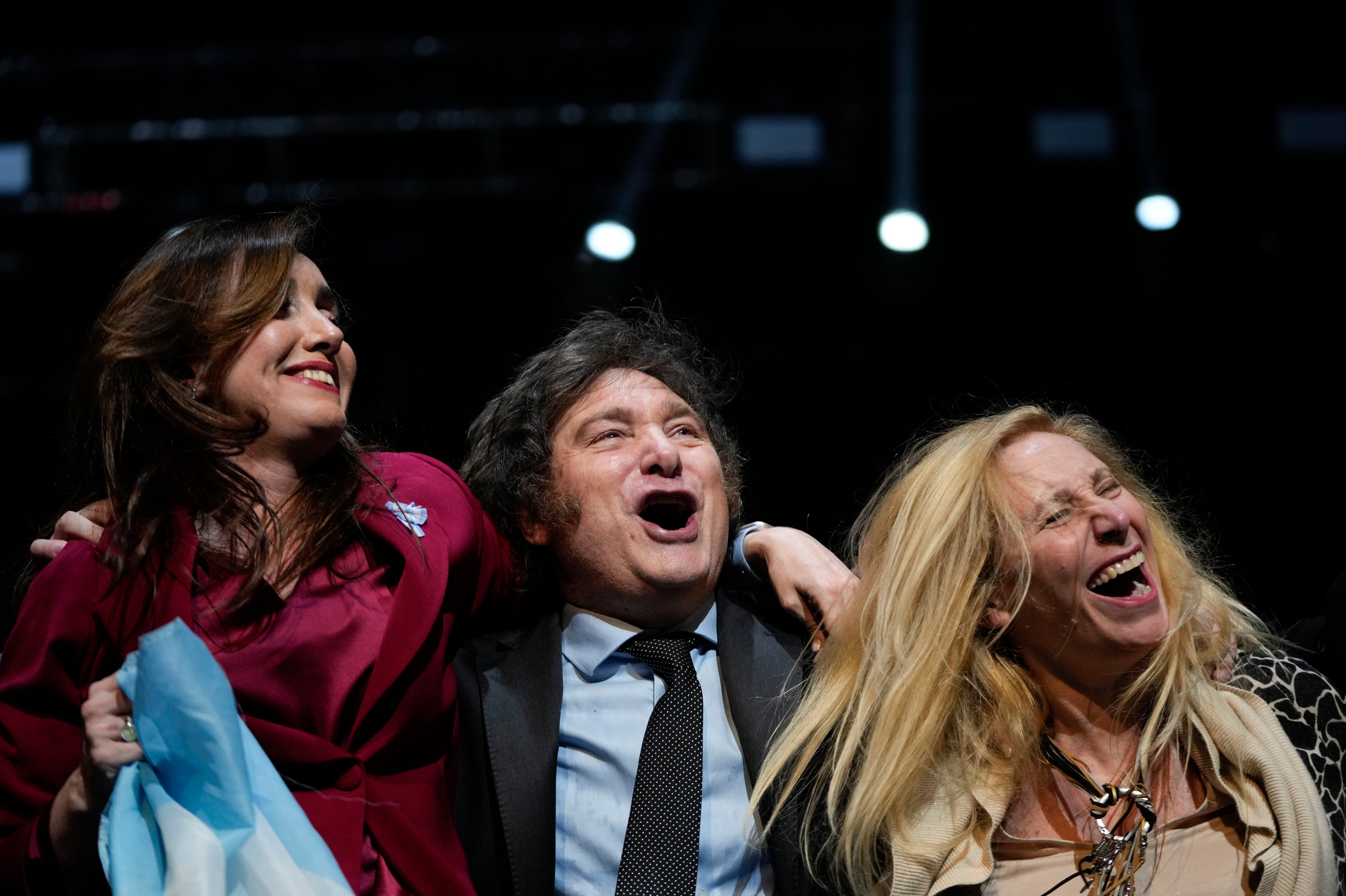 Victoria Villarruel y Javier y Karina Milei (AP)