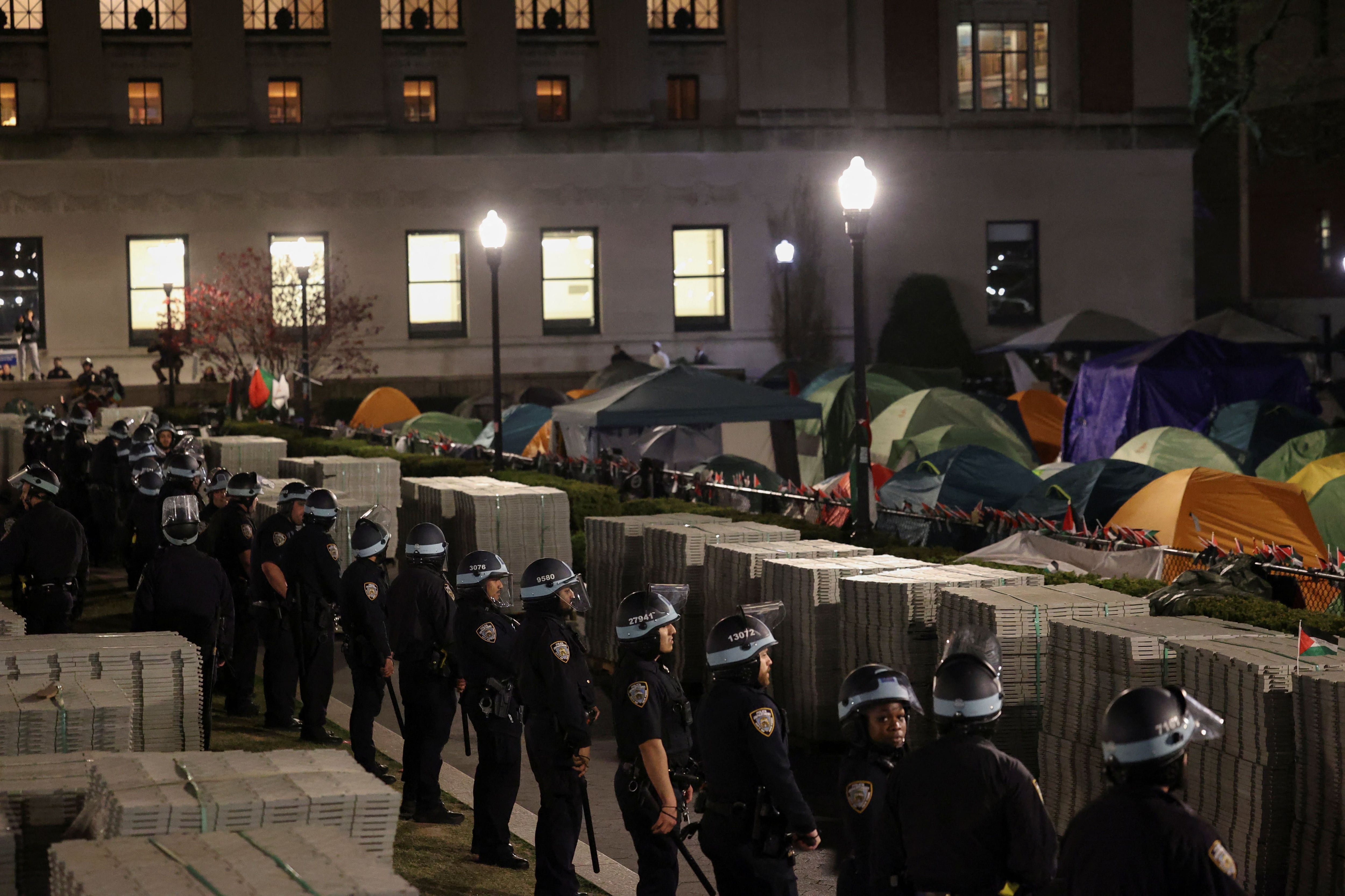 La Policía ingresó a la Universidad de Columbia en respuesta a la presencia de  manifestantes pro-palestinos (REUTERS/Caitlin Ochs)