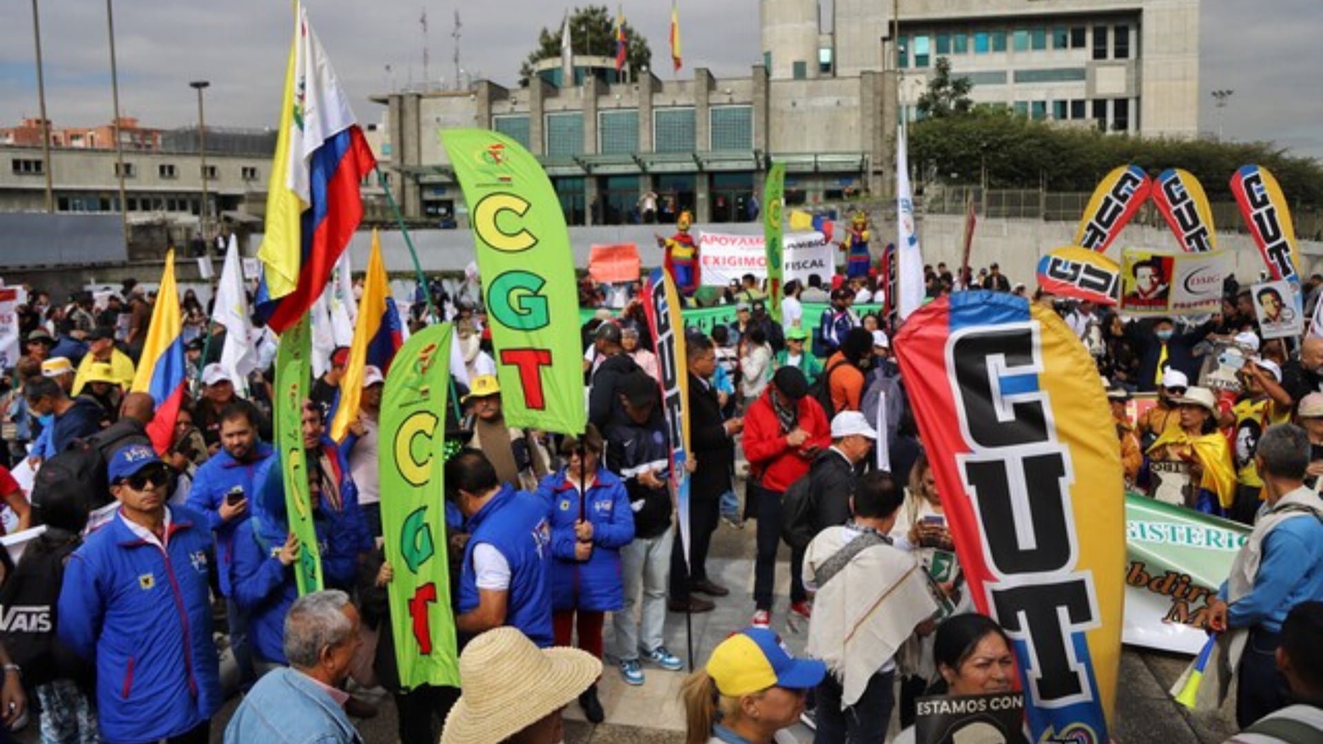 Agremiaciones de trabajadores, en desacuerdo con Gustavo Petro por usar el 1 de mayo - crédito Colprensa
