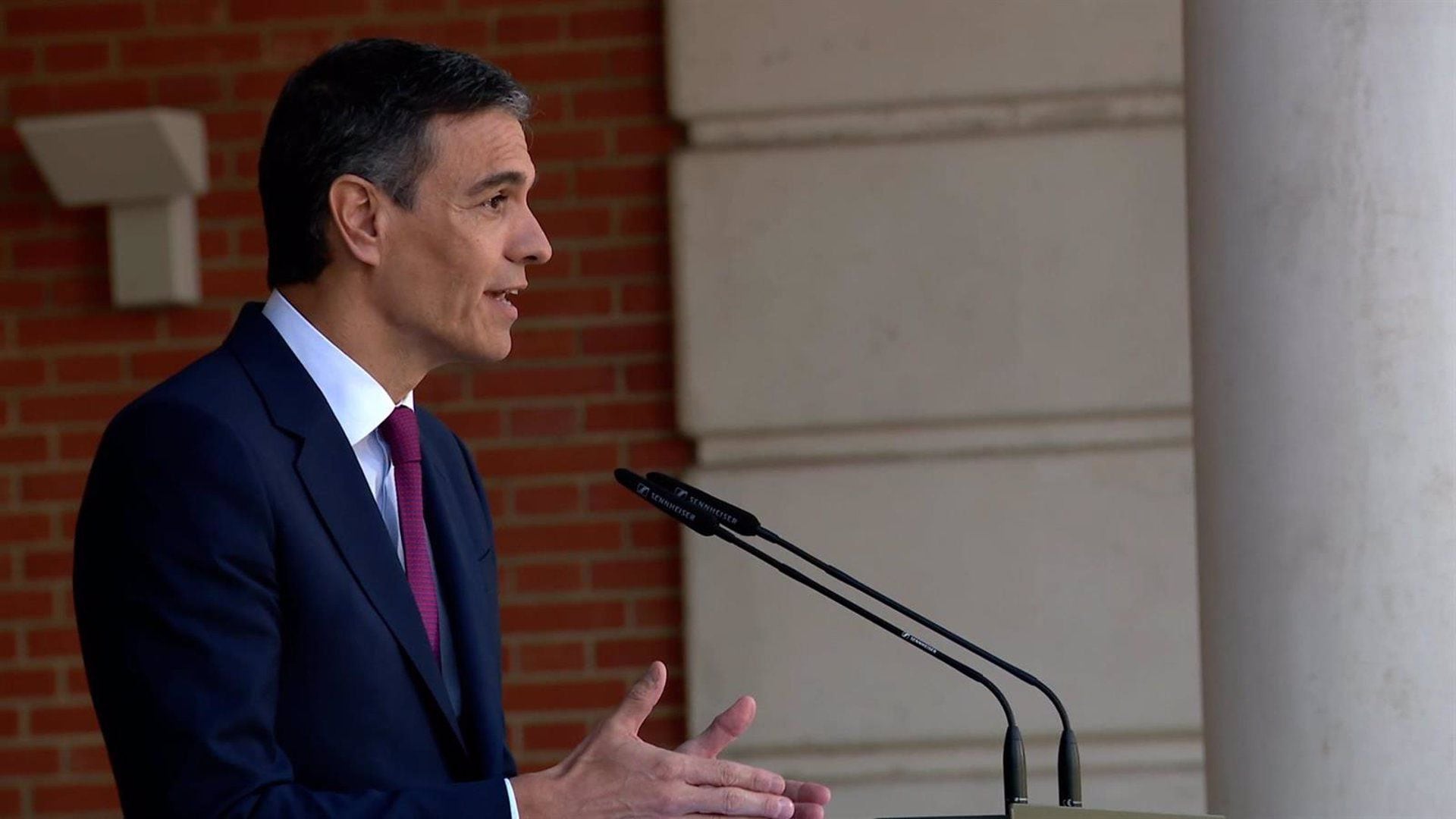 El presidente del Gobierno, Pedro Sánchez, comparece en el Complejo de la Moncloa. (MONCLOA)
