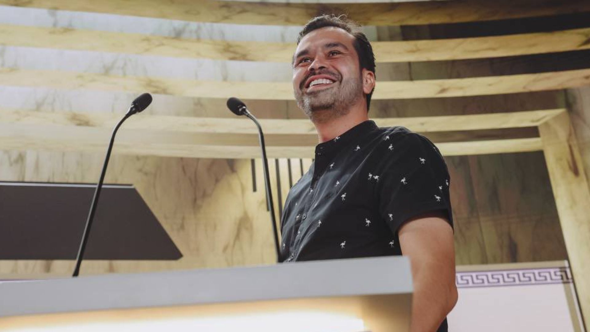 Foto de Jorge Álvarez Máynez durante el ensaye del segundo debate presidencial