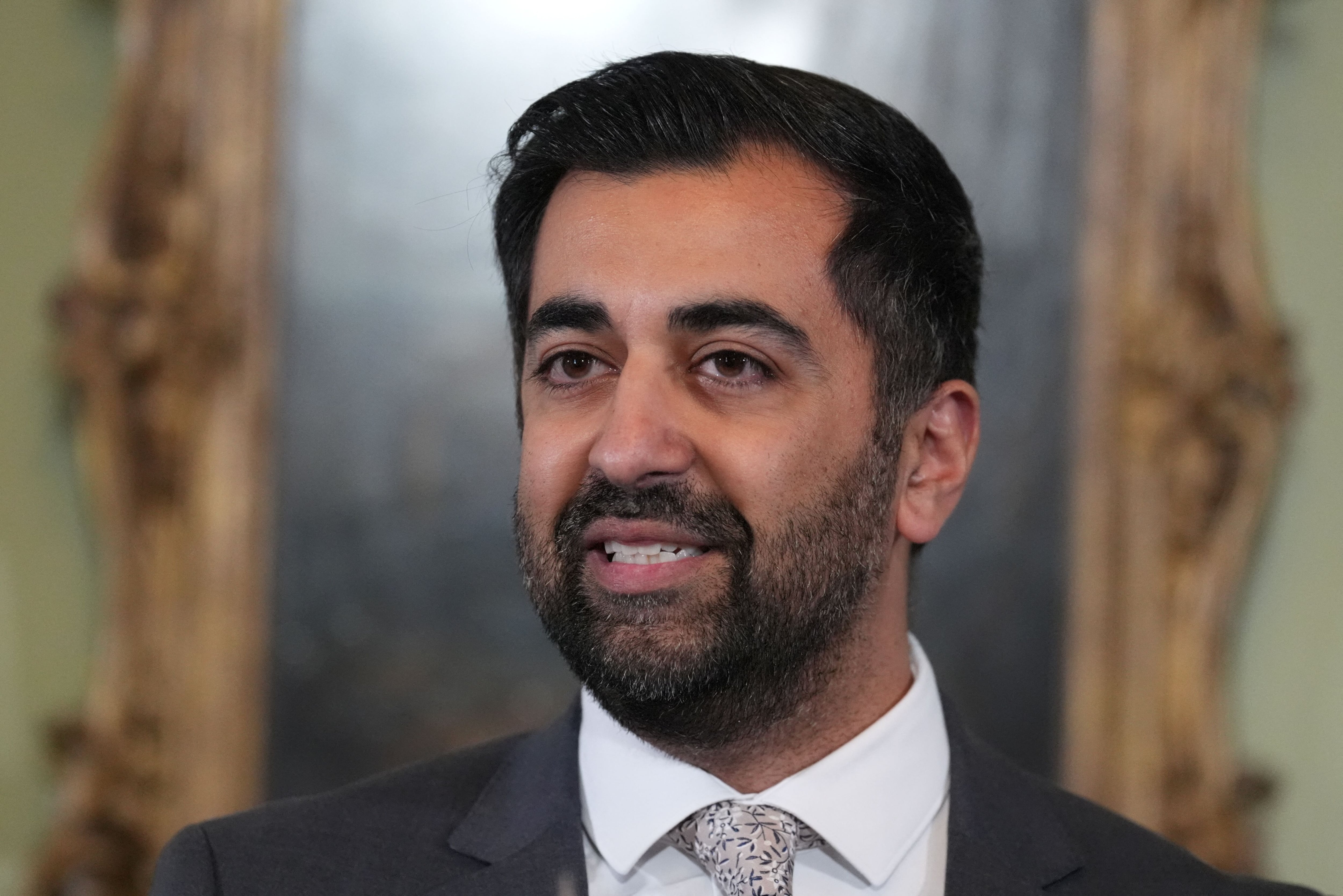 Humza Yousaf al anunciar su renuncia este lunes en Edimburgo (Andrew Milligan/REUTERS)