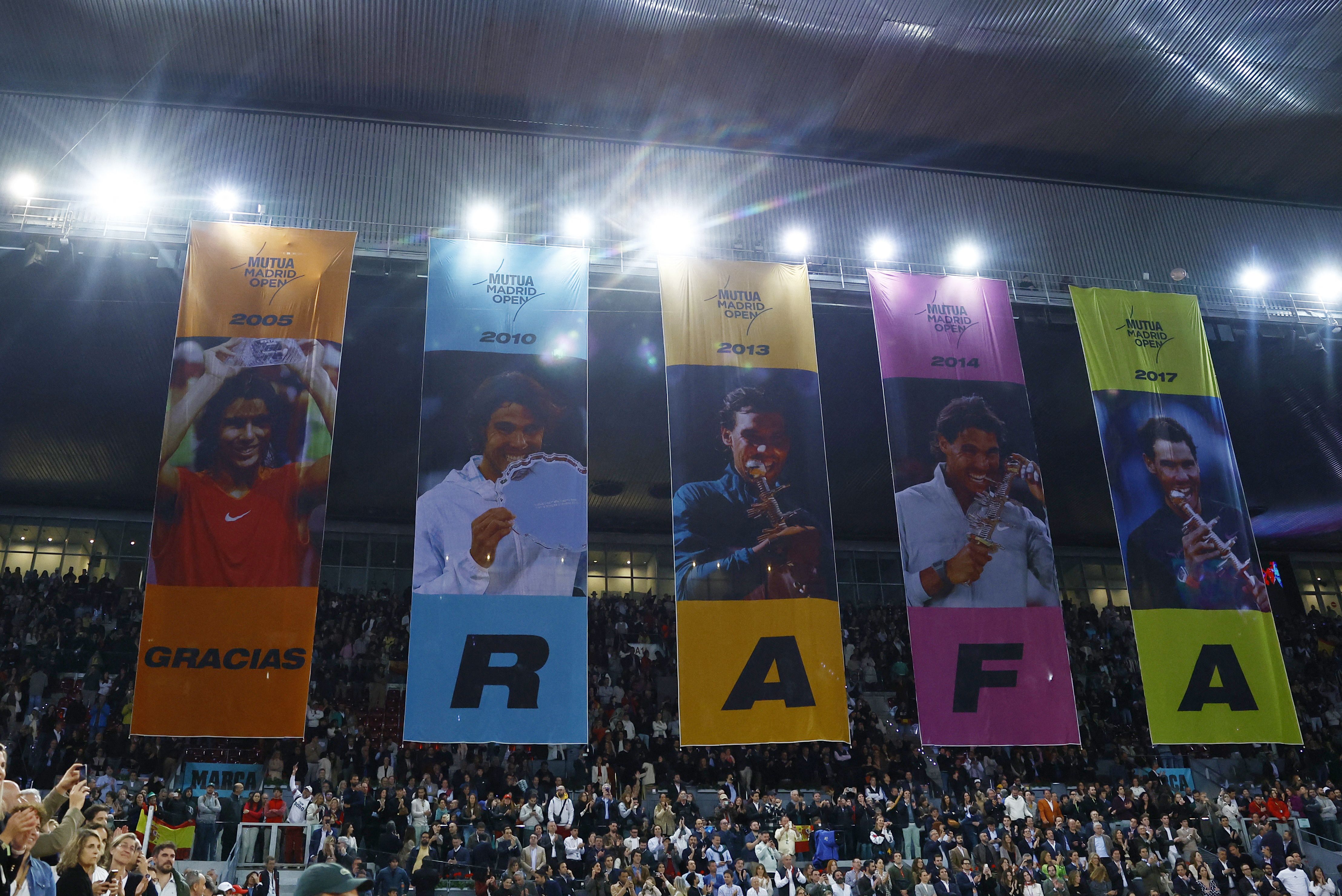 El homenaje a Rafa Nadal por su despedida del Mutua Madrid Open (REUTERS/Susana Vera)