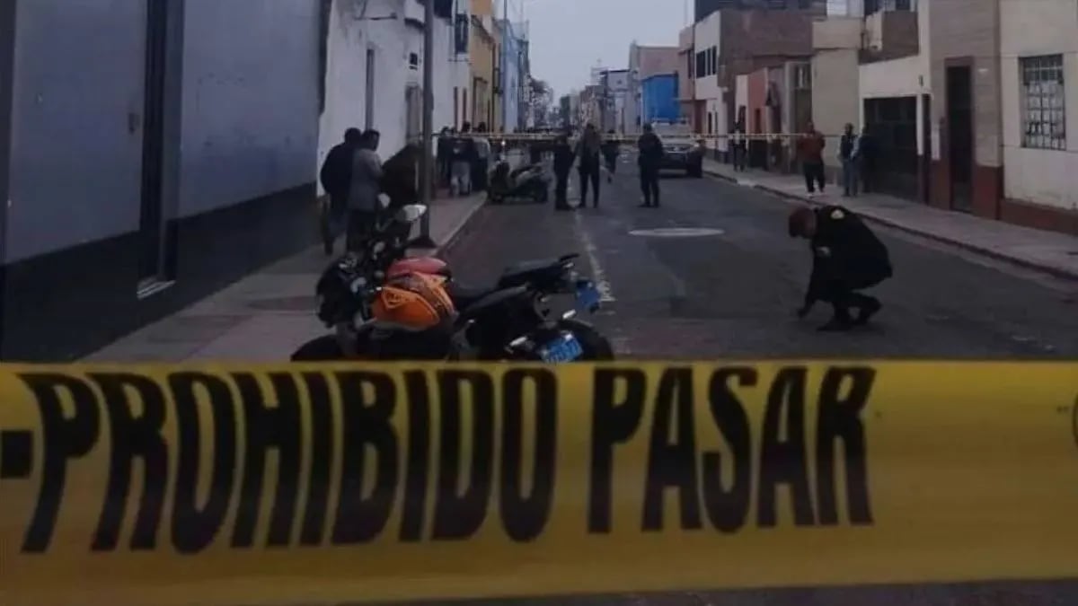 Vecinos de la zona, en el Callao, comentaron que observaron una moto con dos ocupantes minutos antes de la muerte del joven de 24 años. (Foto: Andina)