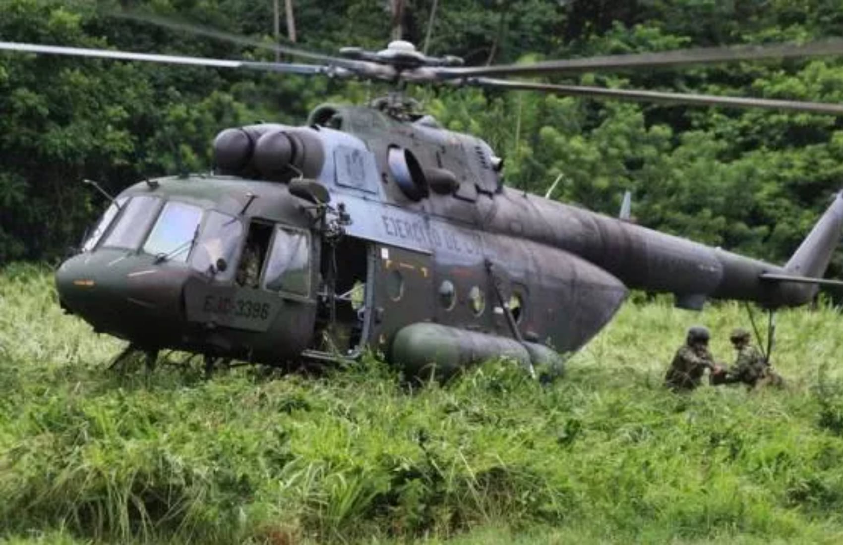 Helicóptero - Fuerzas Militares