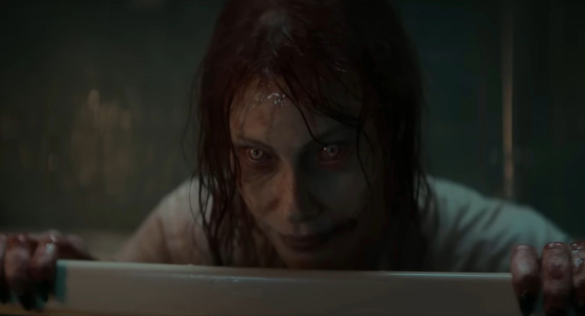 Captura del tráiler oficial de Evil Dead: El despertar