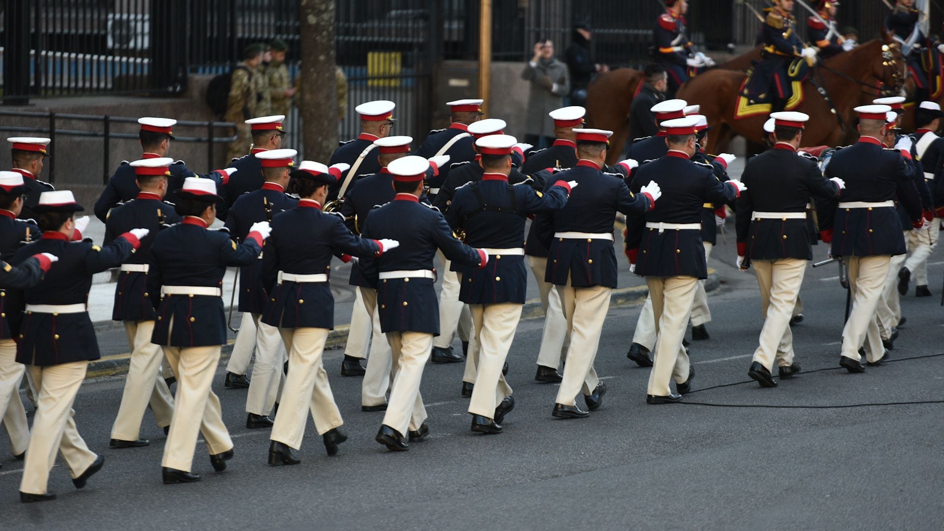 Javier Milei llega a la Casa Rosada - Tedeum 25 de mayo portada