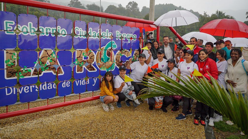 Bogotá enfrenta deslizamientos en 272 áreas críticas - crédito @CarlosFGalan/X