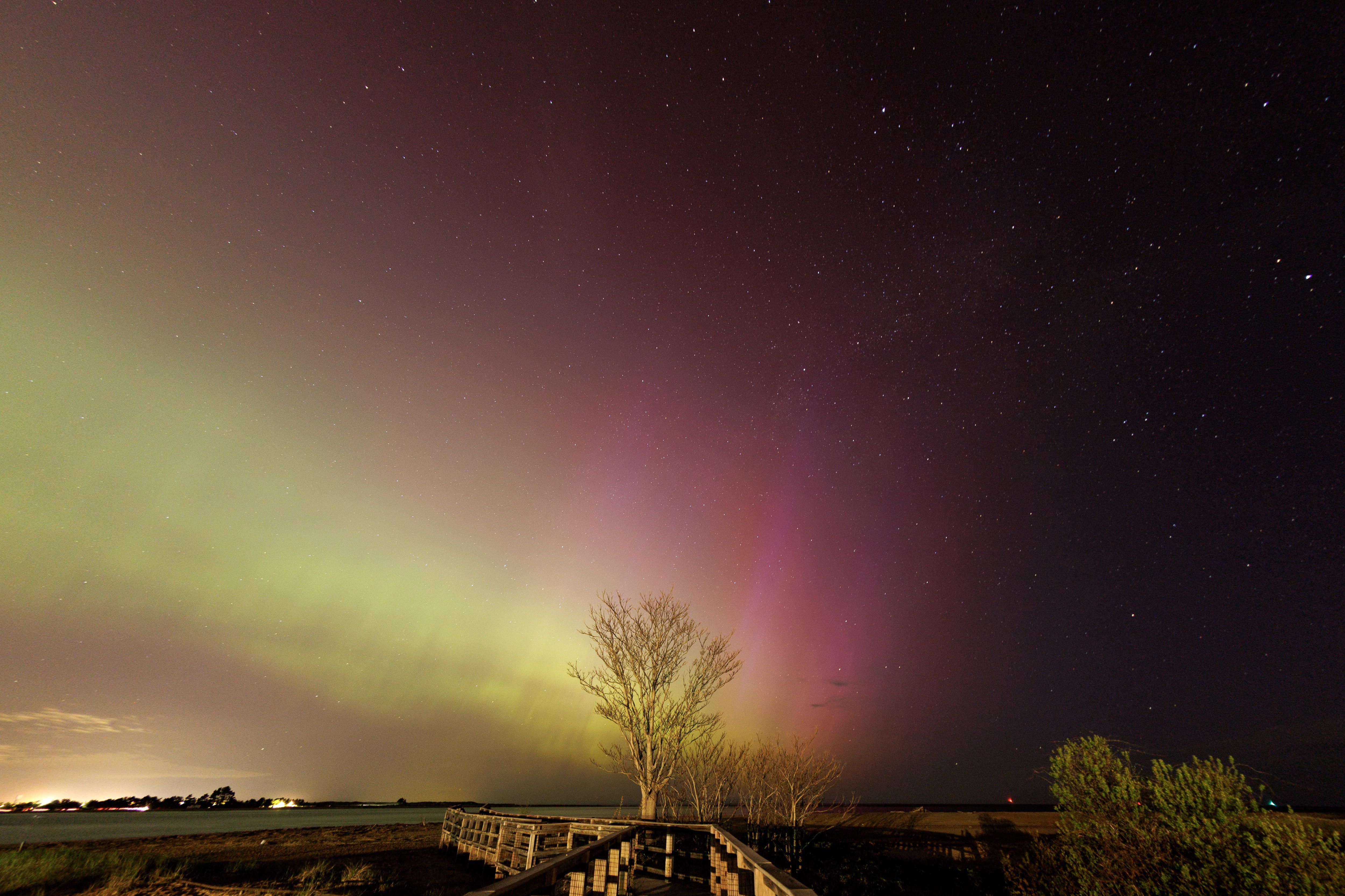 La reciente tormenta geomagnética alcanza el nivel extremo, suceso no observado desde 2003, provocando auroras en latitudes insospechadas.

