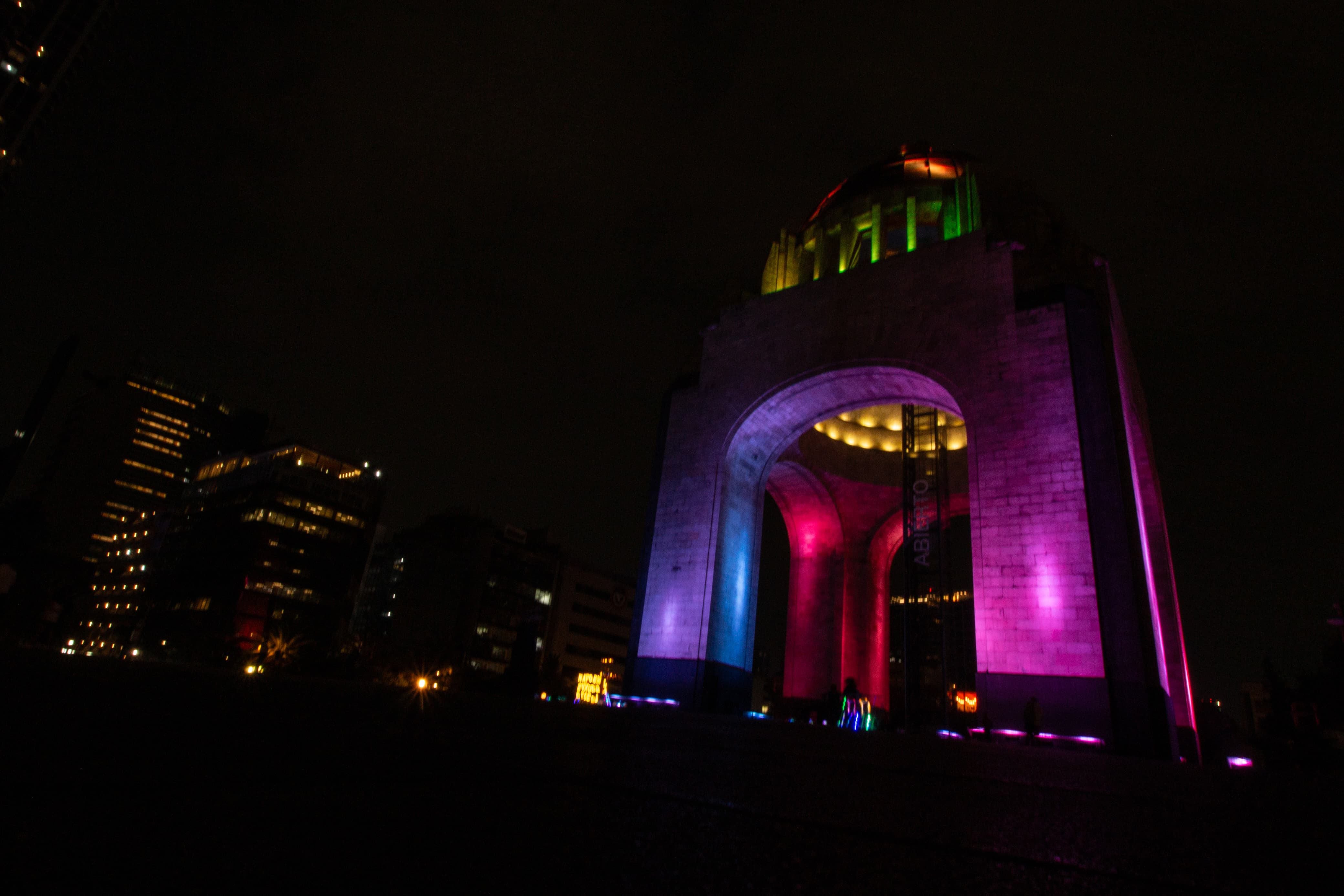 Monumentos día contra la homofobia/ Monumento a la Revolución foto: Gobierno de la CDMX