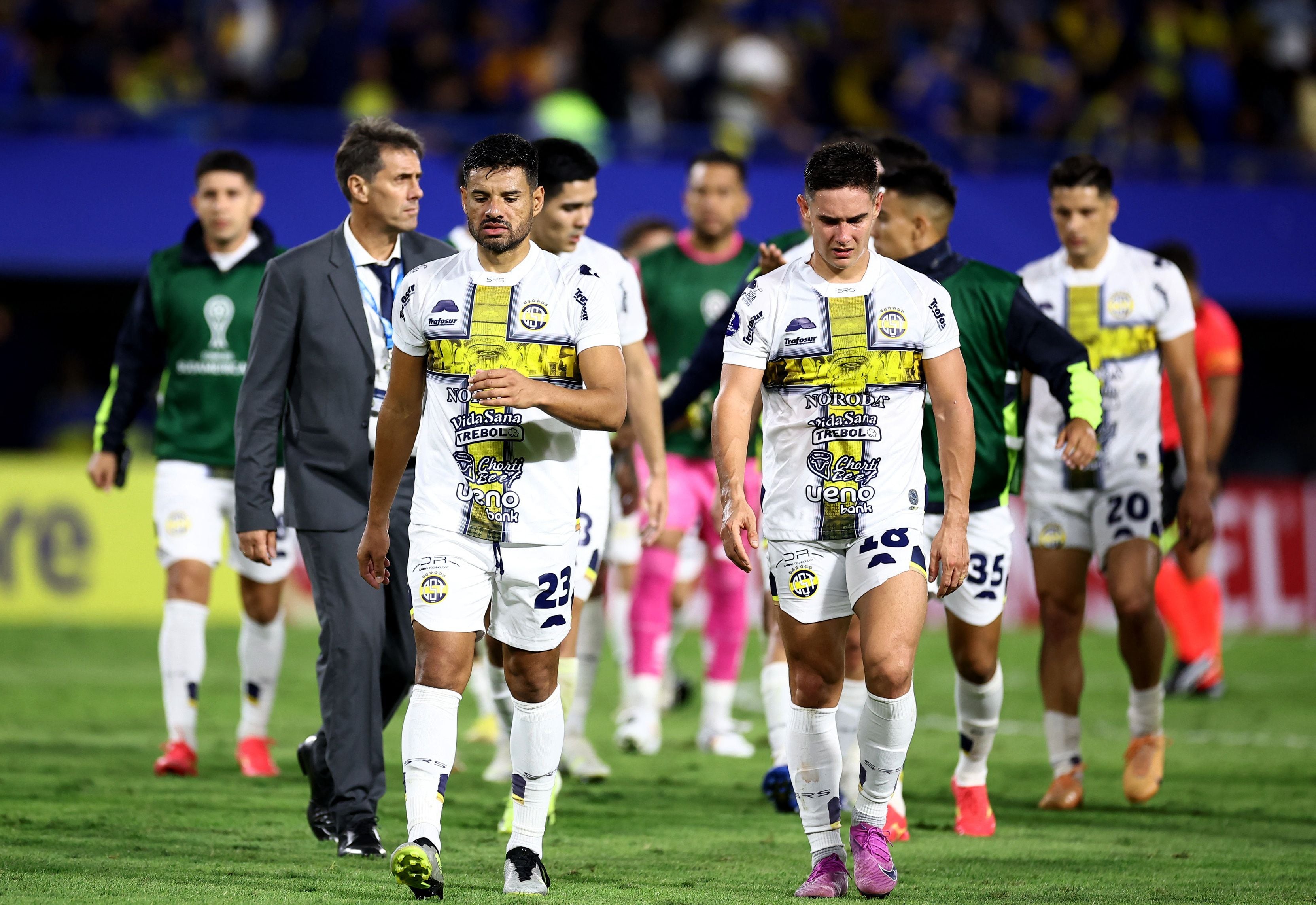 Trinidense cayó 1-0 en siu visita a la Bombonera (REUTERS/Agustin Marcarian)