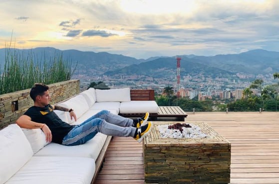 James Rodríguez está vendiendo la icónica casa que visitaron muchas celebridades y  el futbolista pudo vivir con su familia - crédito James Rodríguez / Instagram