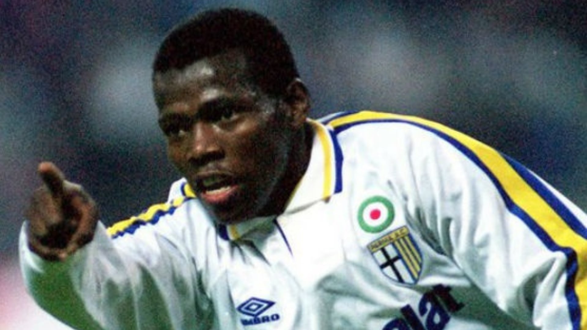 El exfutbolista colombiano Faustino Asprilla celebra hoy su cumpleaños número 53. Imagen: @1913parmacalcio.