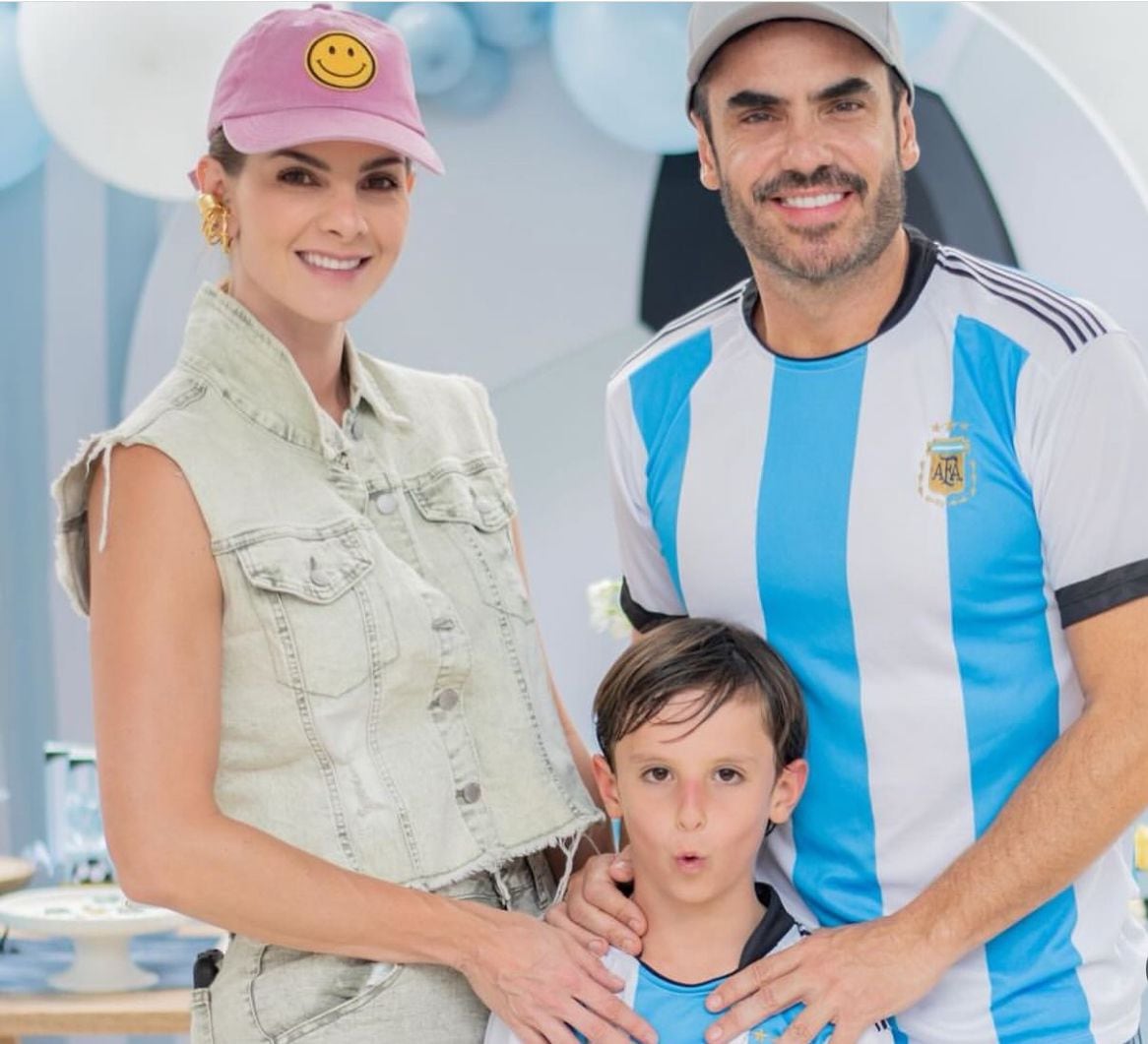 Carolina Cruz y Lincoln Palomeque se tomaron fotos juntos con sus hijos - crédito @carolinacruzosorio/IG