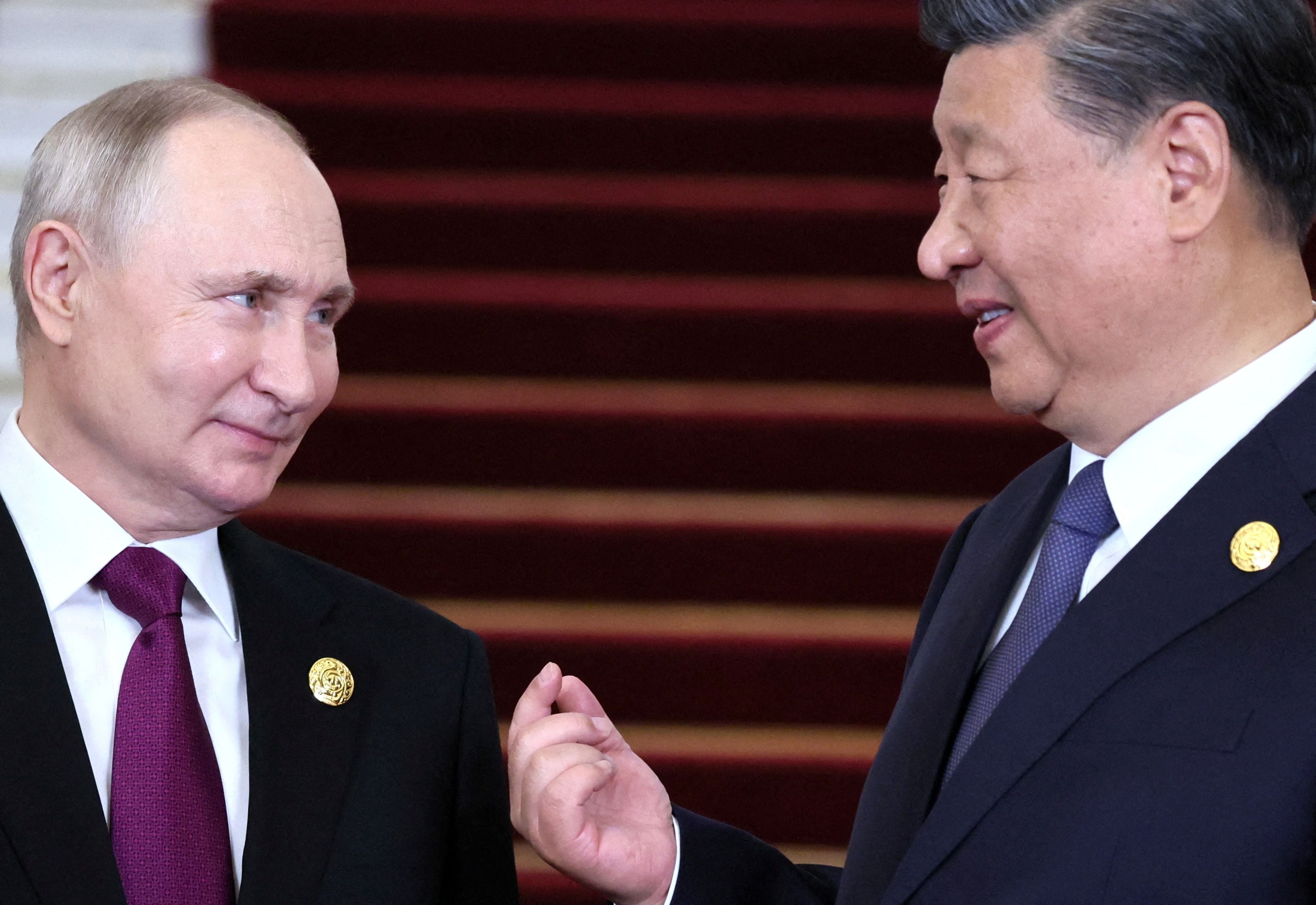 Poco antes del comienzo de la guerra en Ucrania, Xi y Putin proclamaron en Beijing la “amistad sin límites” entre sus naciones. (Sputnik/Sergei Savostyanov/REUTERS)