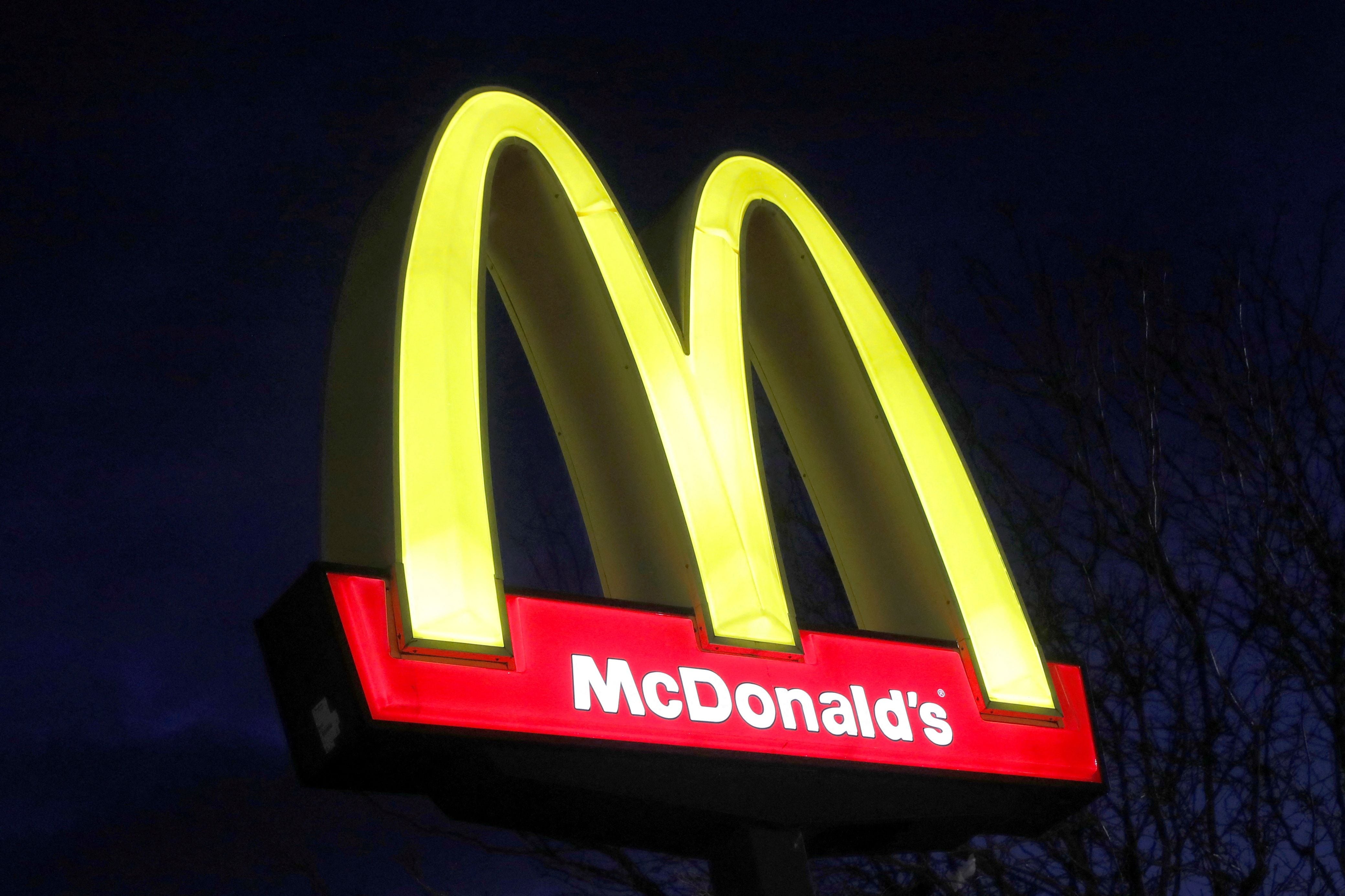 McDonald's y el desafío de los franquiciados: la tensión entre mantener la rentabilidad y ofrecer productos asequibles al consumidor. (REUTERS/Andrew Kelly)