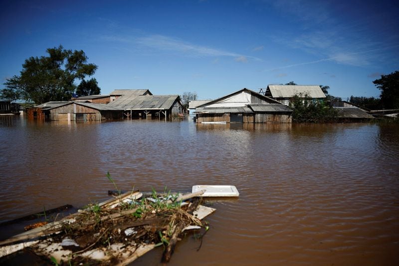 Ya hay 250.000 viviendas siguen sin electricidad y la cifra de desplazados de los hogares asciende a medio millón (REUTERS)