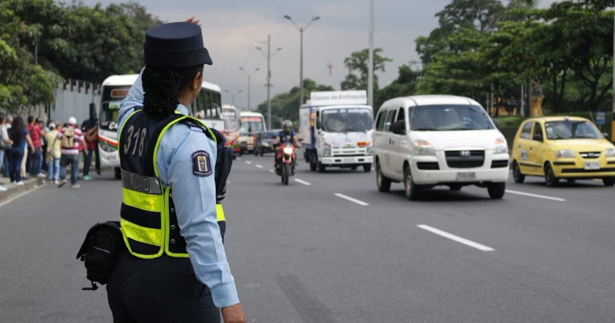 Agente de tránsito Medellín-Antioquia-Colombia