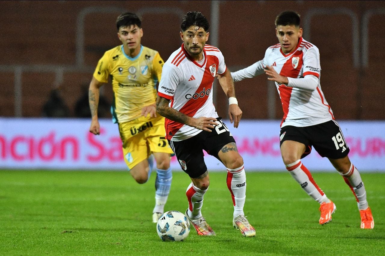 Milton Casco fue titular y luego de la eliminación fue la única voz de River Plate (@RiverPlate)