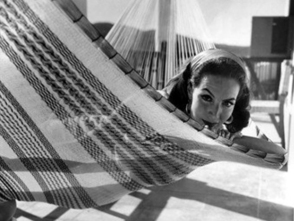 María Félix ganancias