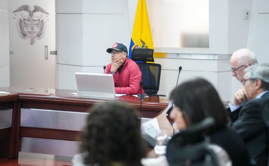 Gustavo Petro, presidente de Colombia, se reúne en la tarde del 16 de mayo con los miembros de la Junta Directiva del banco de la República para discutir sobre el crecimiento económico del país - crédito Presidencia