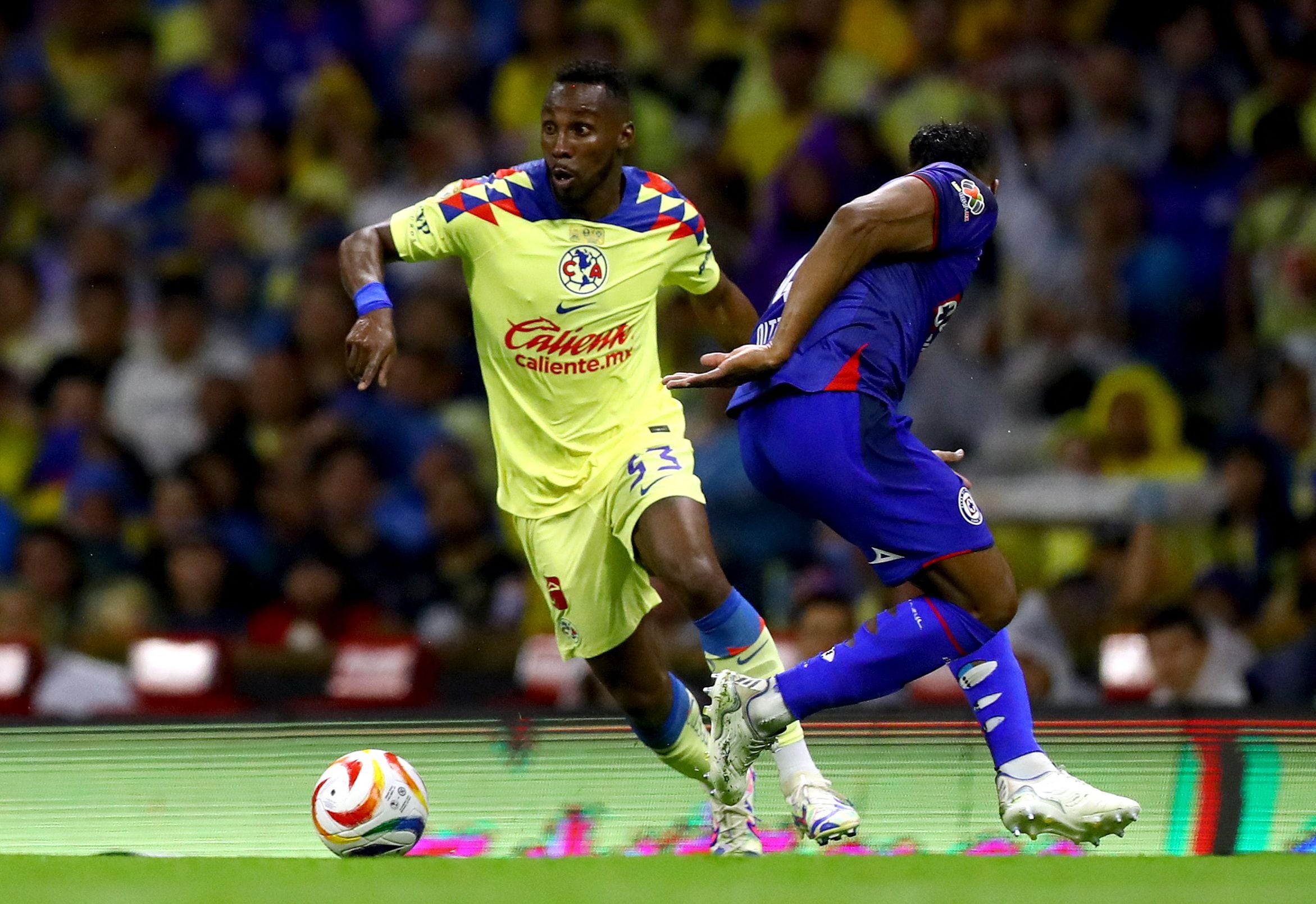 Soccer Football - Liga MX - Final - Second Leg - America v Cruz Azul - Estadio Azteca, Mexico City, Mexico - May 26, 2024 America's Julian Quinones in action REUTERS/Raquel Cunha