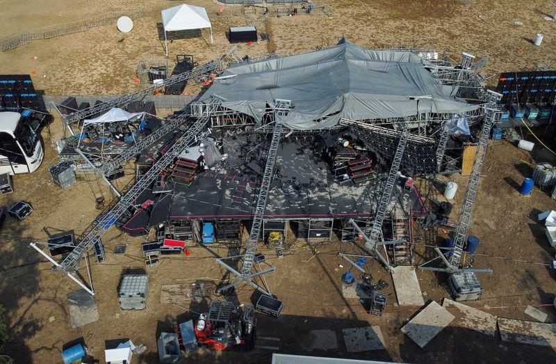 Secuelas de un accidente en el que una ráfaga de viento provocó el colapso de una estructura  en un acto de campaña del partido Movimiento Ciudadano 

Foto: REUTERS/ Daniel Becerril/ Foto de archivo