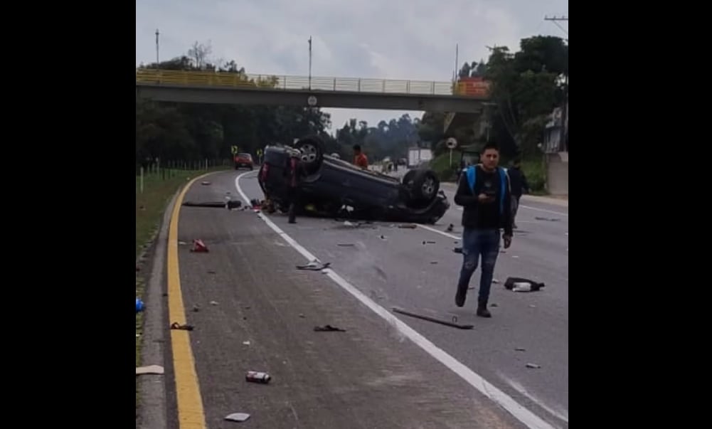 Por este accidente se presenta un trancón monumental en la autopista Norte - crédito STC Medios/Facebook