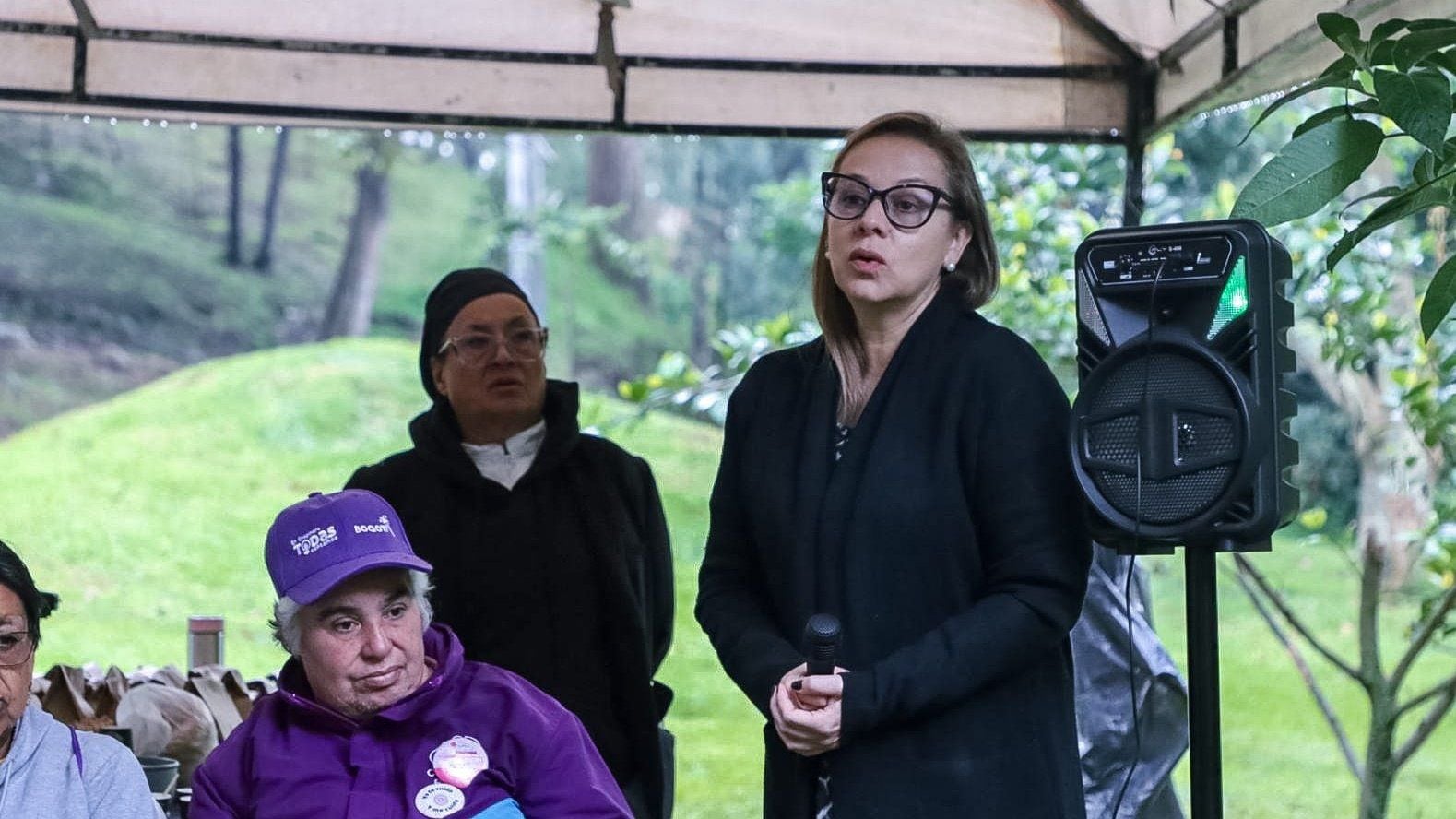 Adriana Cely, hermana de Rosa Elvira Cely, se ha enfocado en la defensa de los derechos de las mujeres luego del feminicidio - crédito @AlcaldChapinero/X