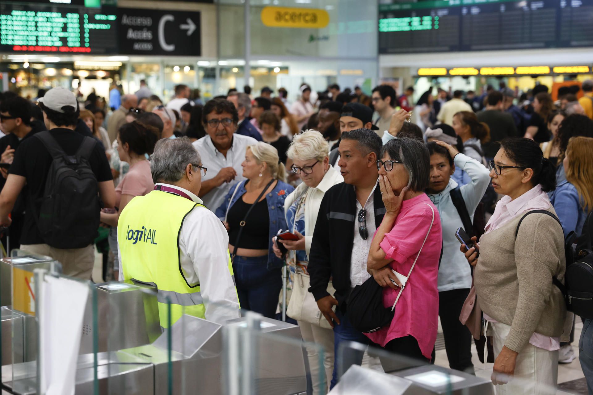 Los cortes en Rodalies han causado el caos este domingo. (EFE)