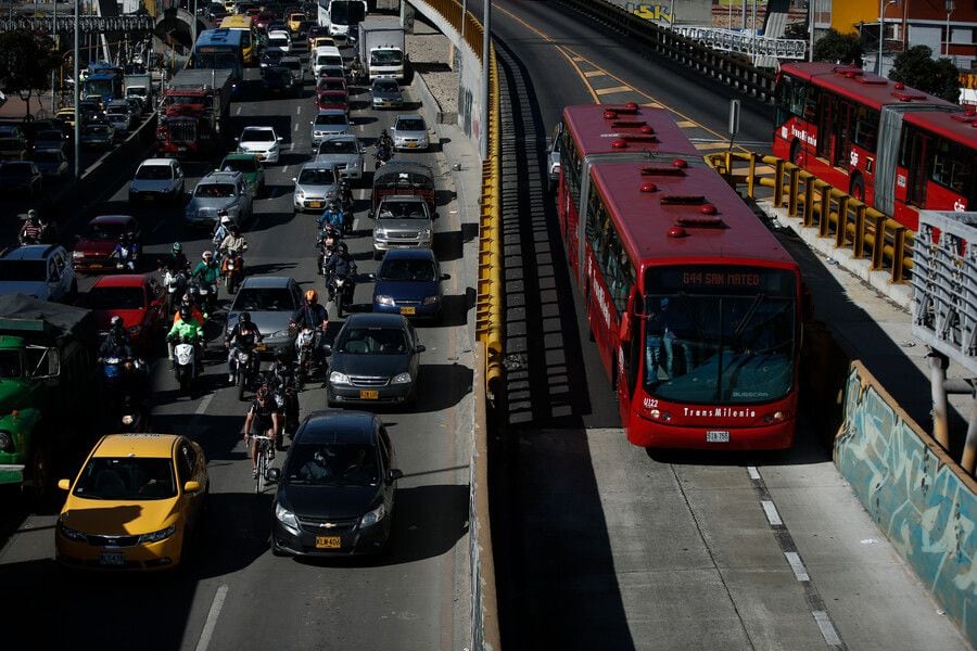 Debido a la percepción de inseguridad los habitantes de Bogotá han modificado sus comportamientos, por ejemplo, a la hora de movilizarse en TransMilenio - crédito Juan Páez/Colprensa