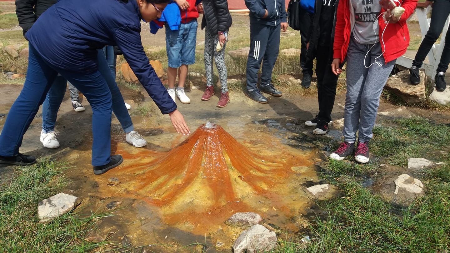 En el balneario de Aguas Calientes, este diminuto volcán ofrece un espectáculo natural y propiedades curativas impresionantes.
Foto: Foros Perú Club