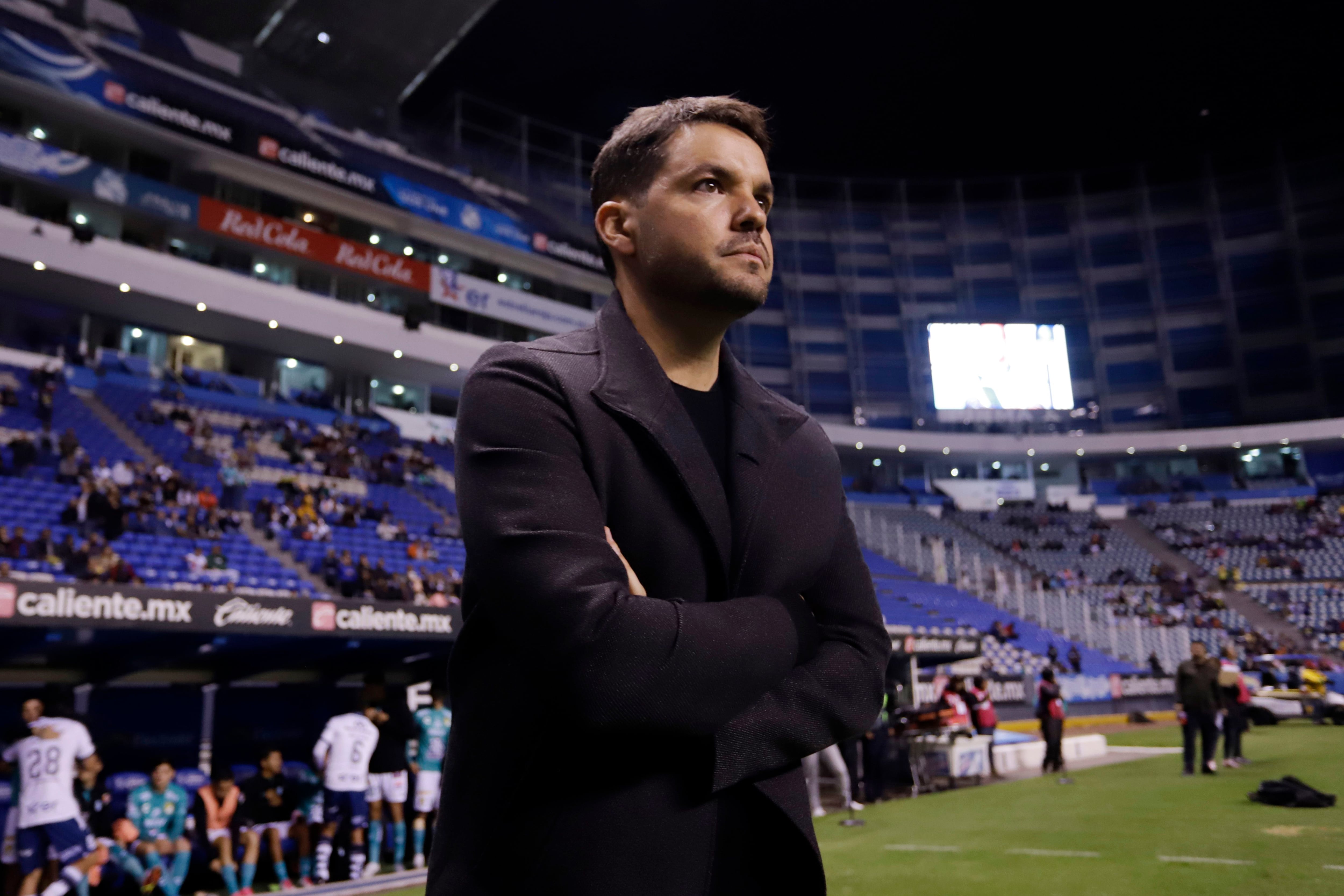 Nicolás Larcamón se destacó en México y viene de dirigir al Cruzeiro (Foto: EFE/Hilda Ríos)