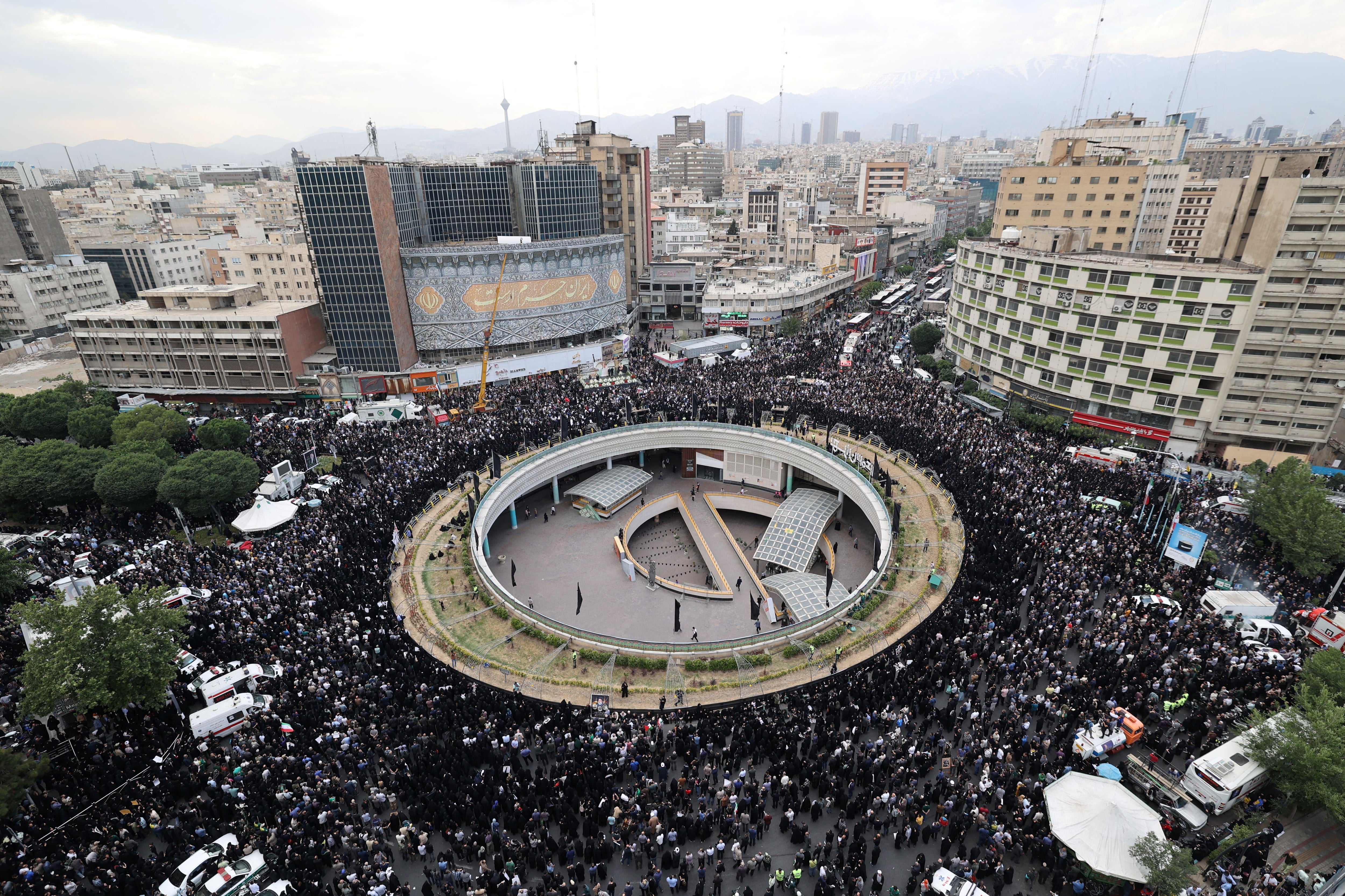 La multitud reunida en Teherán (Majid Asgaripour/WANA/Reuters)