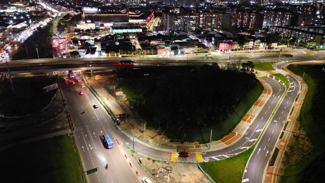 Las autoridades de Bogotá se unen para enfrentar los desafíos urbanos de iluminación y basura - crédito IDU