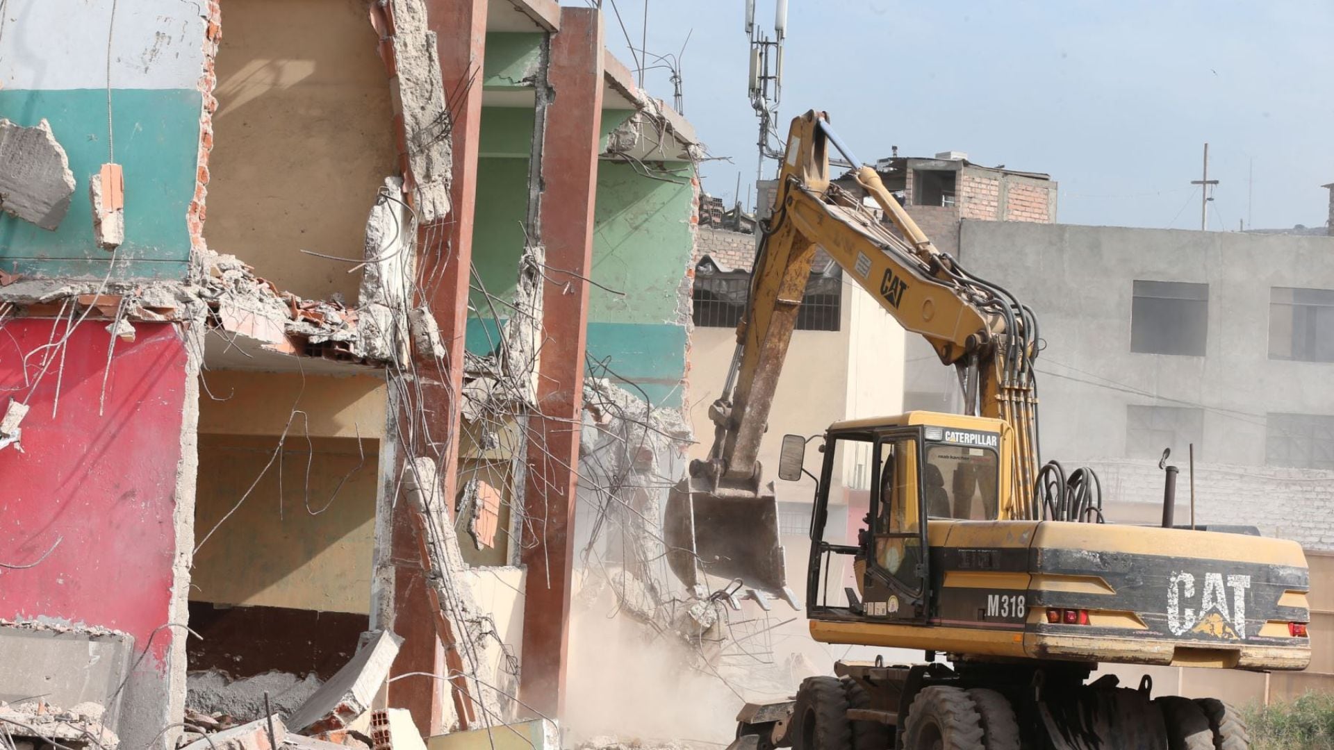 Jueces de paz podrían resolver solicitudes de demolición de obras:  Comisión de Descentralización aprobó proyecto