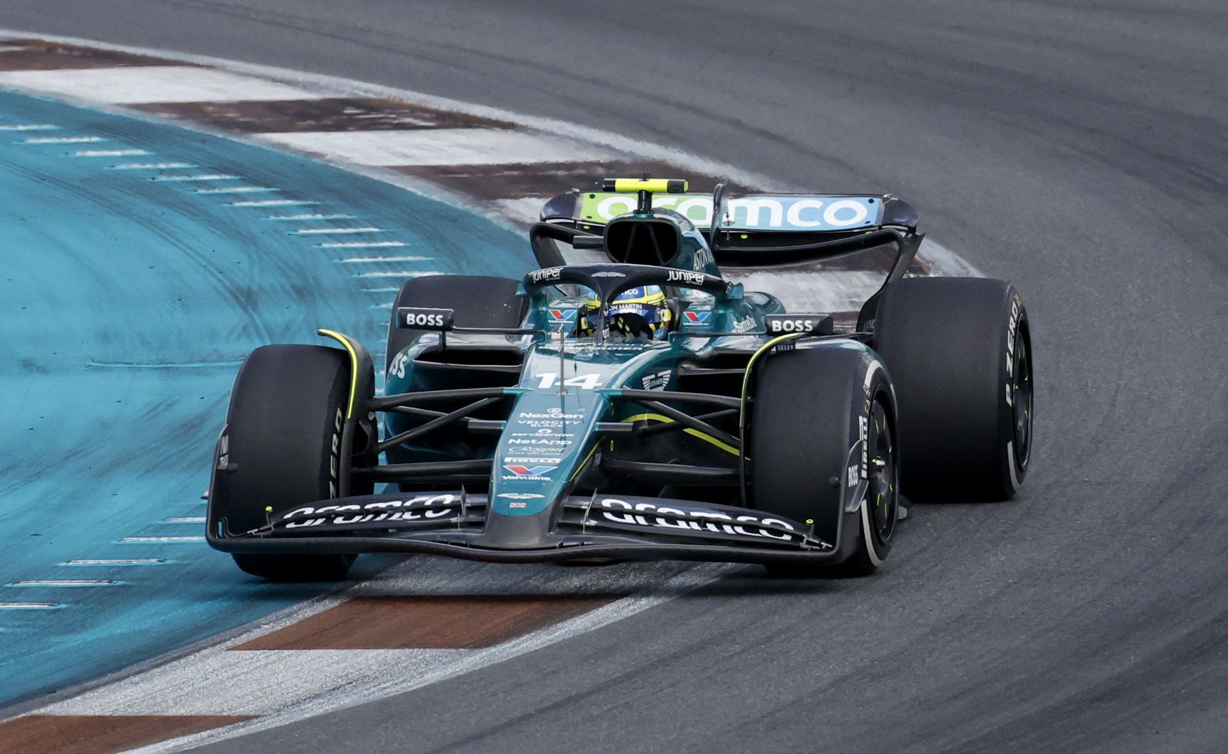 Alonso durante la carrera en Miami (REUTERS/Marco Bello)