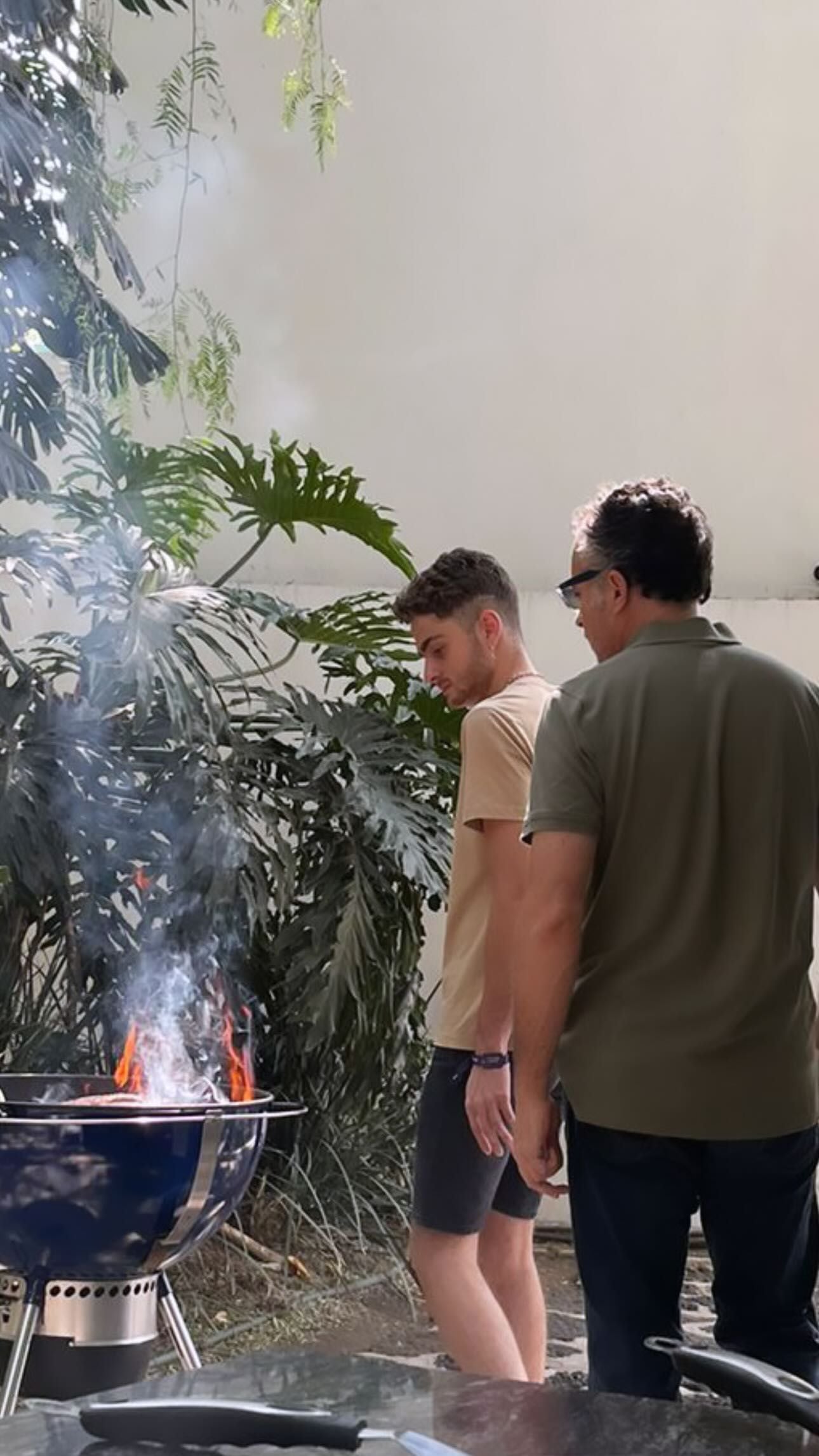 El encuentro familiar se dio durante una comida. Nicolás, quien compartió las fotografías en redes sociales, no dio detalles del punto de encuentro