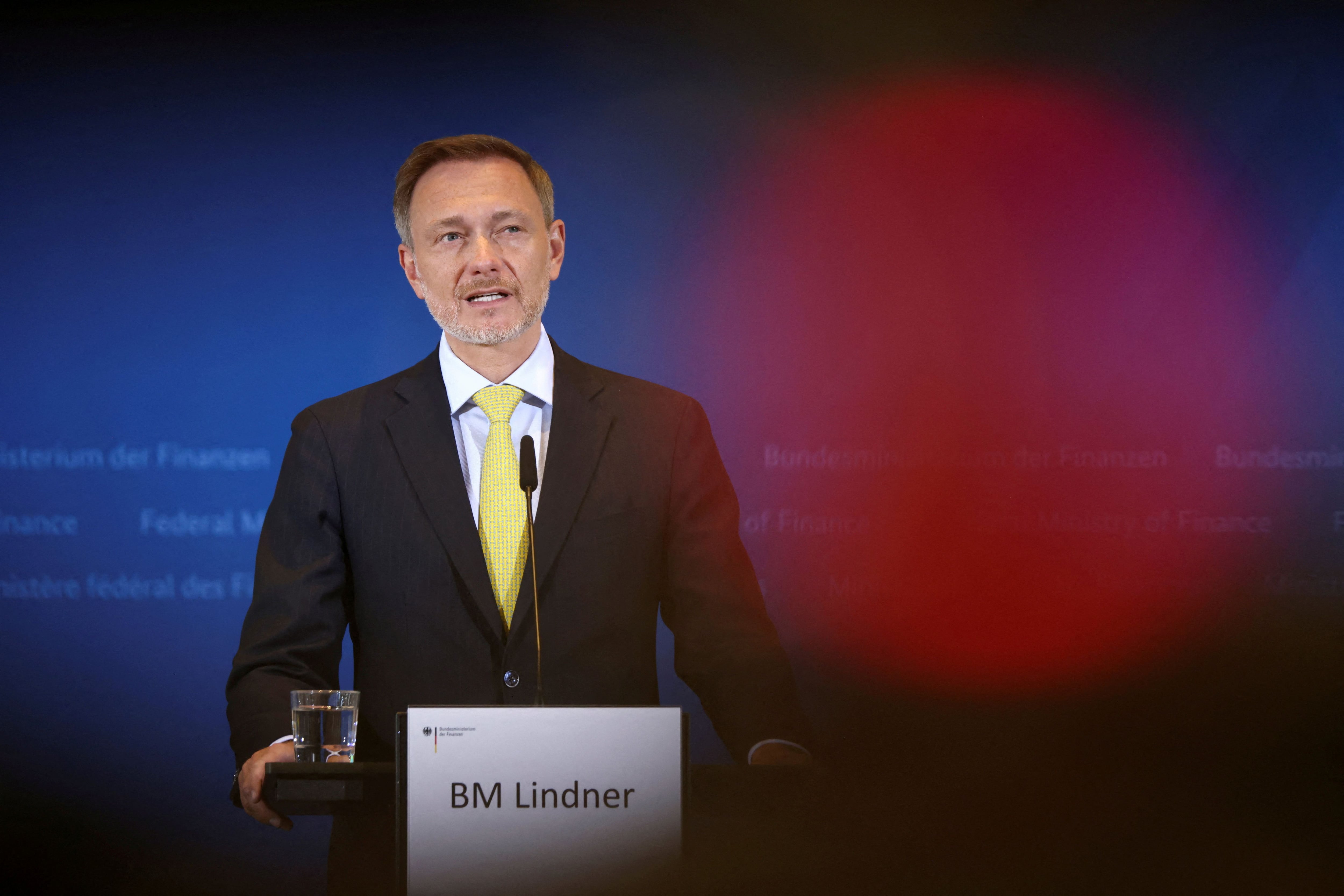 El ministro de Finanzas alemán, Christian Lindner, presenta nuevas estimaciones de ingresos fiscales en Berlín. Foto: REUTERS/Liesa Johannssen/Foto de Archivo