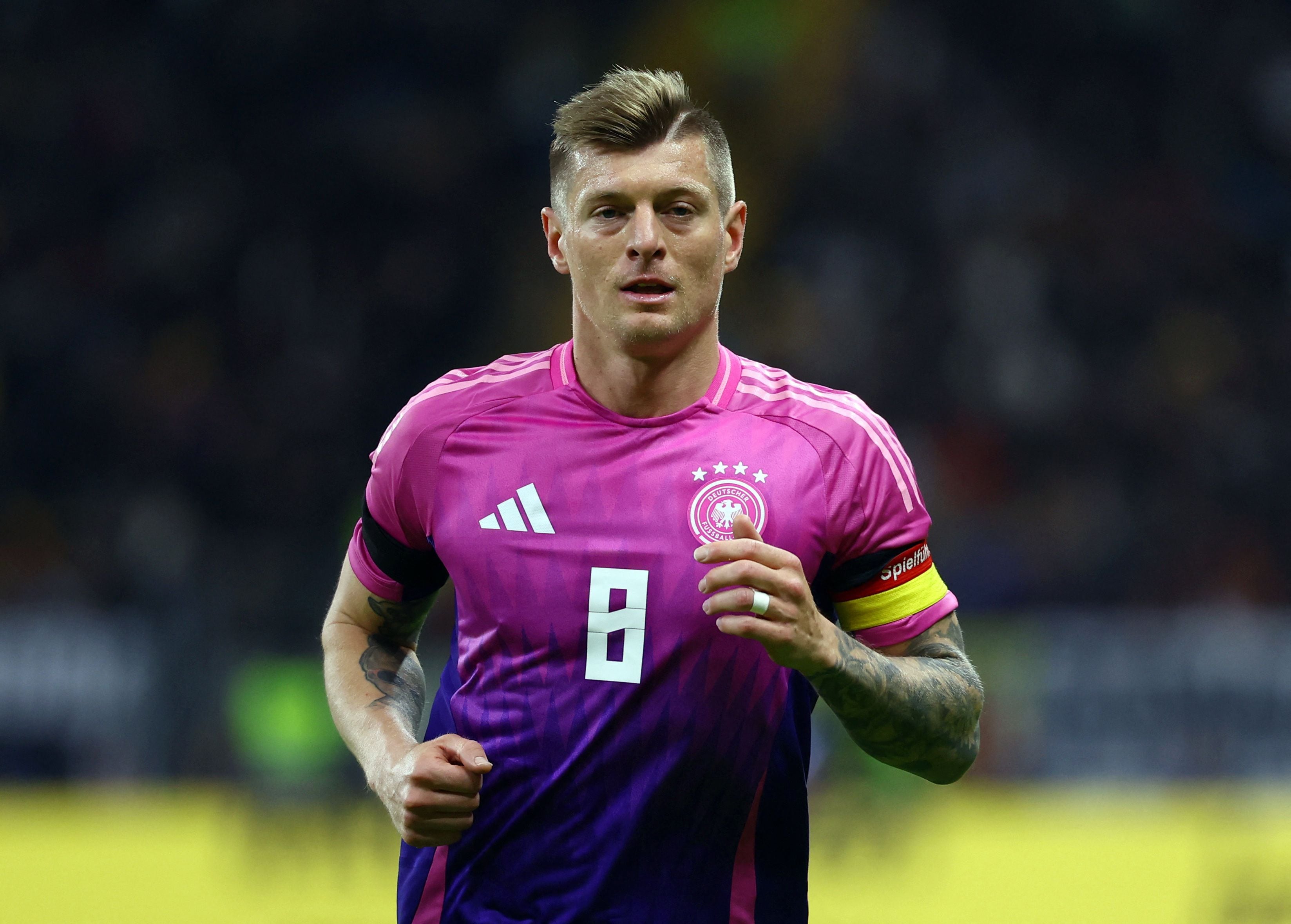 Kroos, capitán y estrella de la selección de Alemania que jugará la Eurocopa en su país (REUTERS)