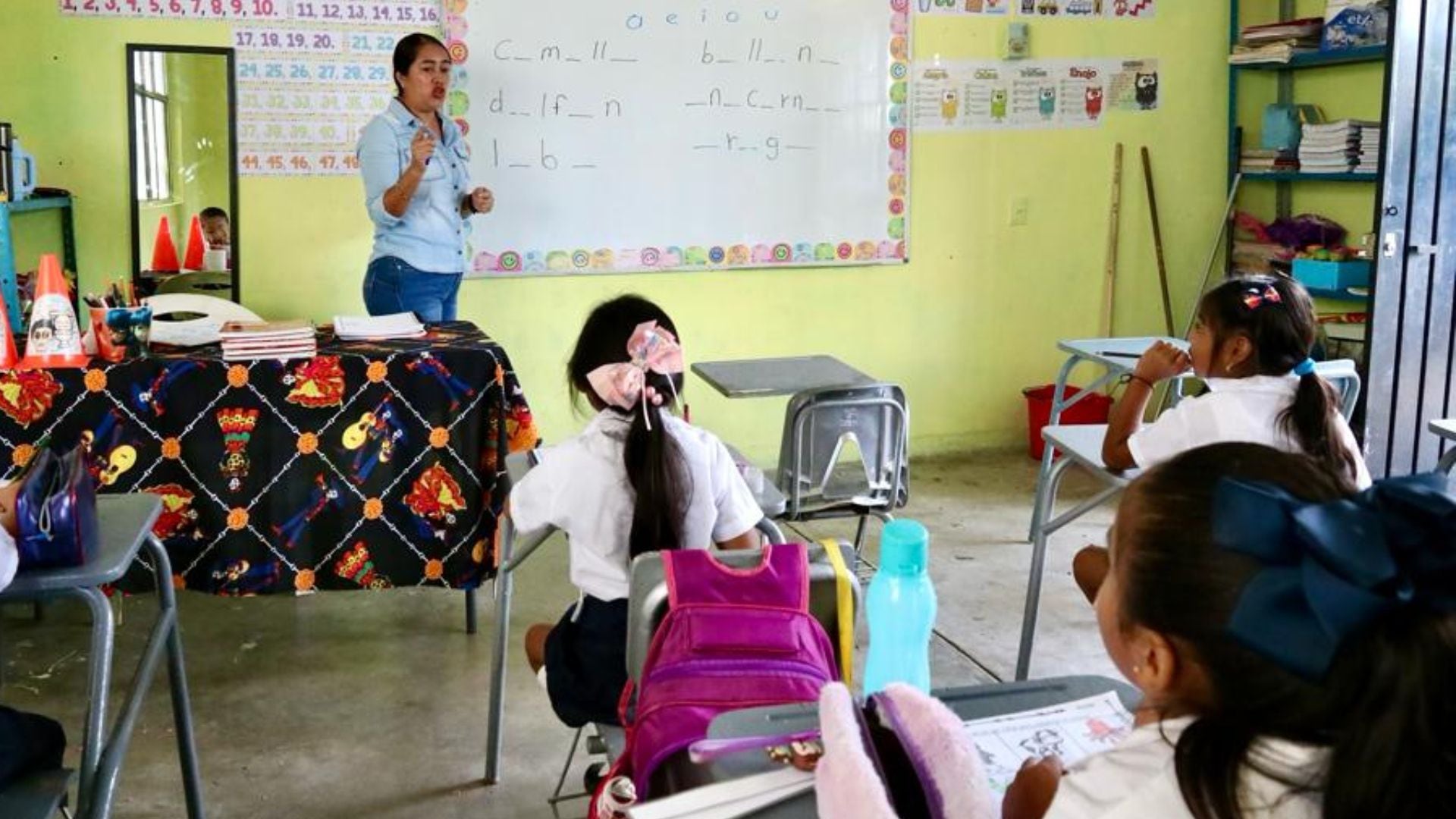 Foto de un salón de clases de preescolar compartida por la SEP