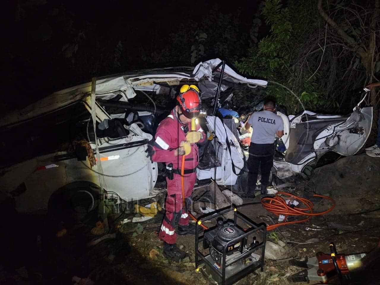 Un siniestro vial en la vía Pativilca - Huaraz dejó un total de 8 personas fallecidas y varias heridas de gravedad que fueron trasladadas a hospitales cercanos. (Foto: Facebook/ETP/Huari Lindo)