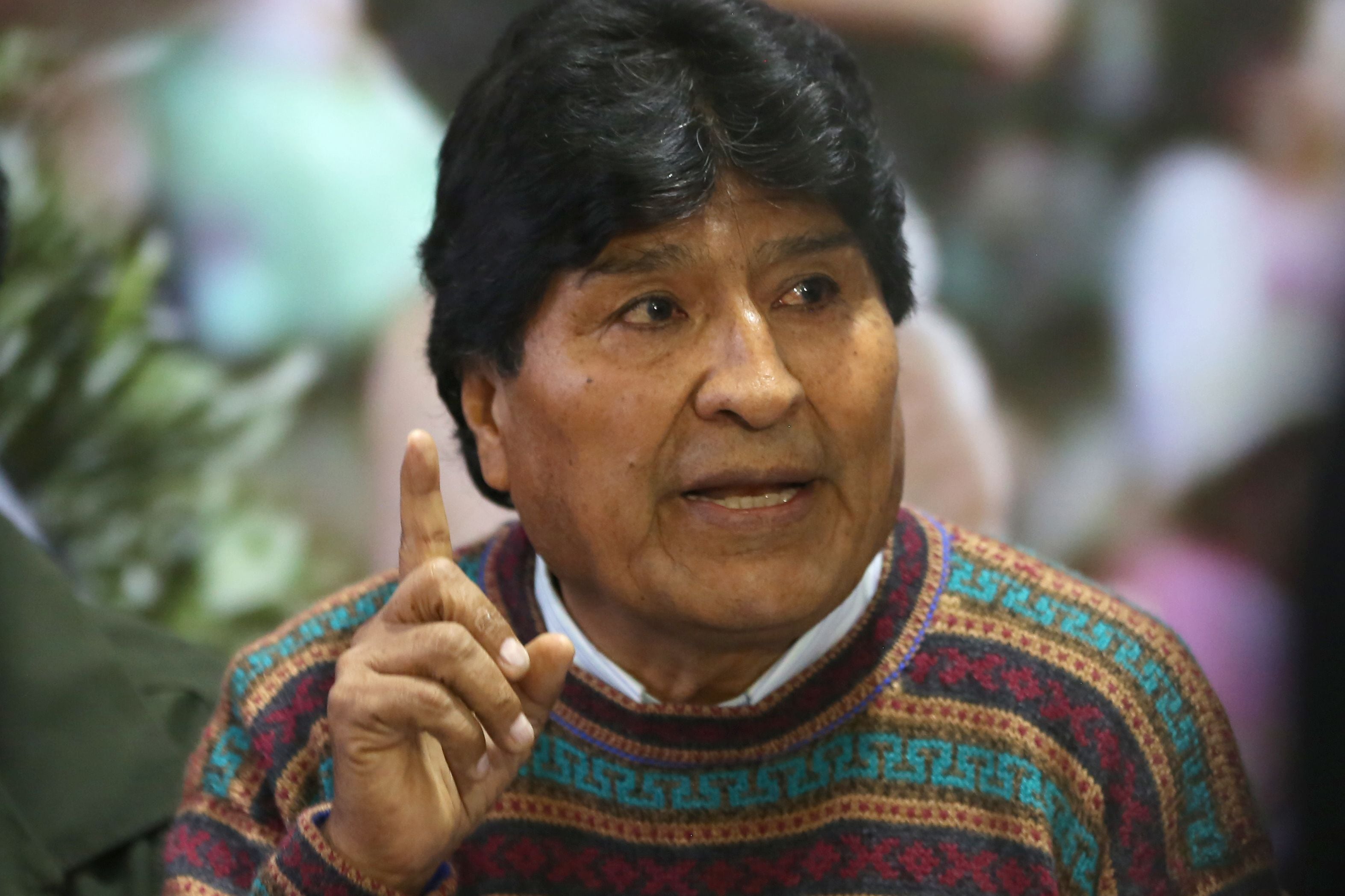 Morales insistió en que Arce gobierna “a través de fallos judiciales” y que el Tribunal Supremo Electoral y el Tribunal Constitucional están al servicio del Gobierno (EFE/Luis Gandarillas)